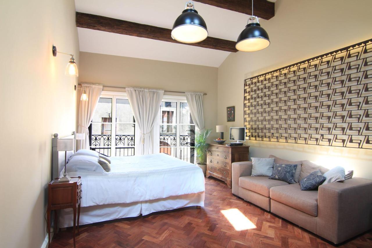 Cinq & Sept Hotel Roujan Esterno foto